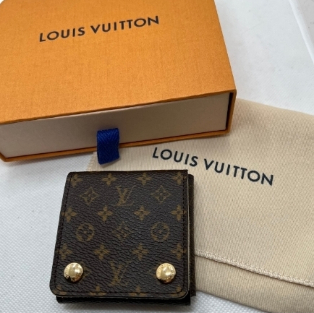 Louis Vuitton Monogram Folding Jewelry Case / PRISTINE